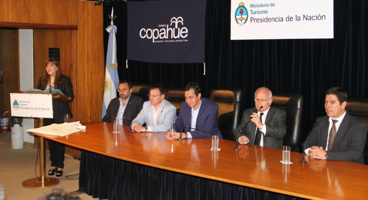 Presentación de la temporada de verano de las termas de Copahue