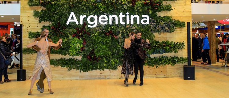 Show de tango en el stand argentino en FITUR